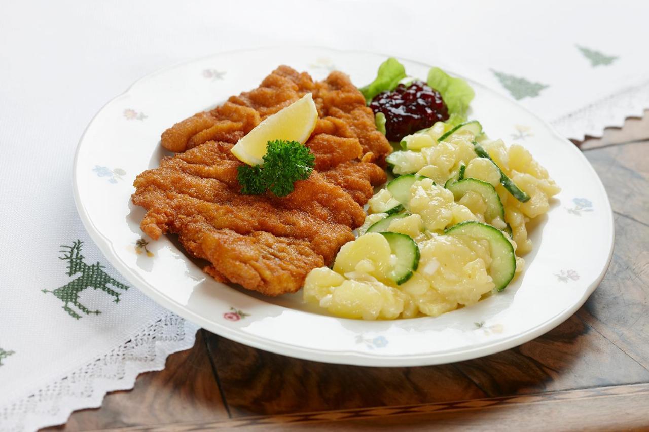 Gasthof Loewen Schruns Ngoại thất bức ảnh